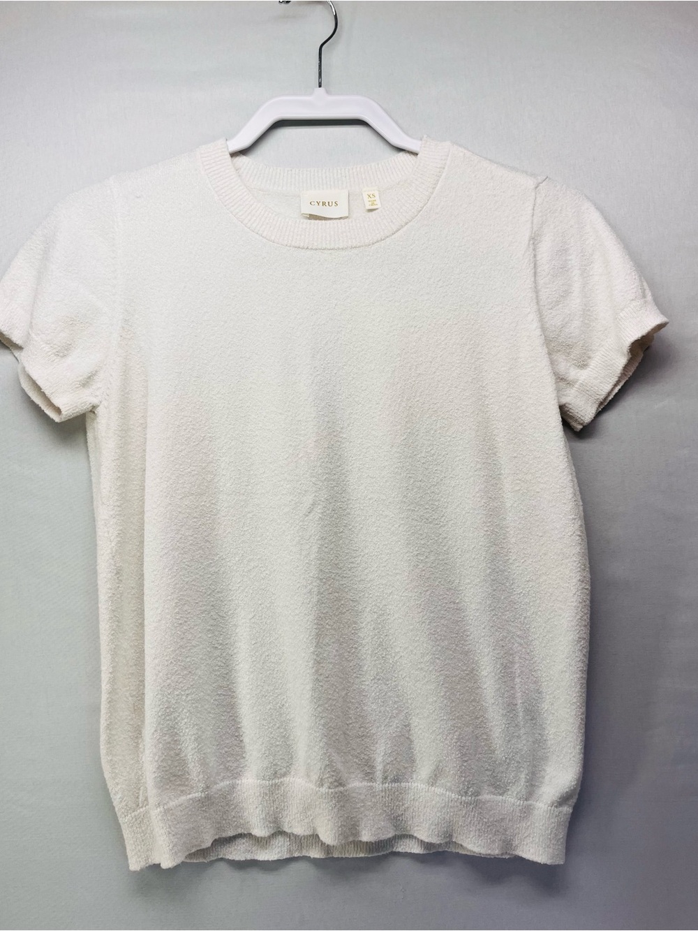 Cyrus Cream Short Sleeve Crewneck‎ Sweater